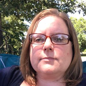 Meet your Posher, Leslie